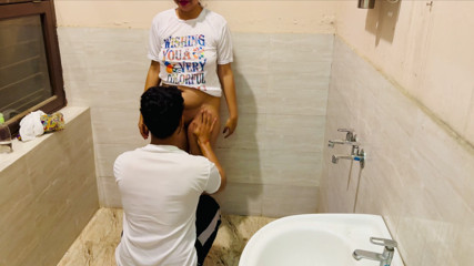 Hornycouple149: Pasangan hot india lagi mesra-mesraan di pesta seks liar