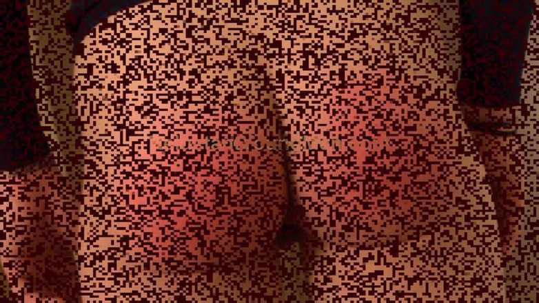 Reluctant Young Men Spanking: ジョンが勃起する - パート2