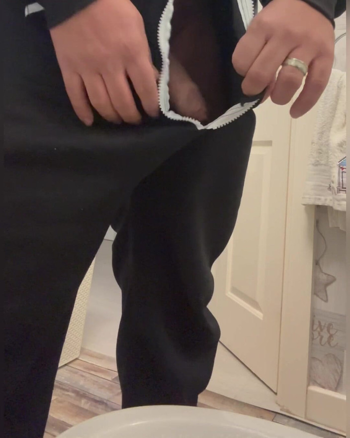 Hot dick in your ass: Io e il mio grosso cazzo pisciare, Ti piace vedere...