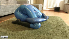 Fem Latex: Užívá si těsný nadržený pocit z gumy při pružném pózování