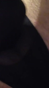 Sexy MILF Clit Komt Klaar Door Slipje Met Behulp Van Een Vibrator..