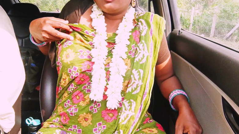 Telugu honey lips: Telugu madrastra en el coche con hijastro