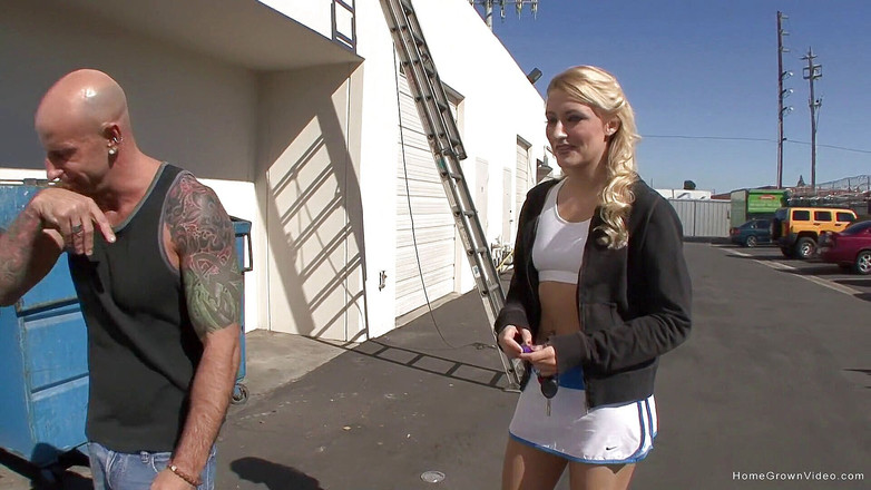 Homegrown Big Cock: Tenisová holka hluboce bušila