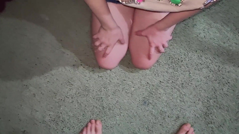 Taboo Room: Táta hraje hry pro dospělé s mokrou kundičkou