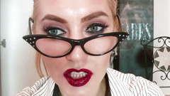 Goddess Celine: Učitelka má rtěnku s tiskem