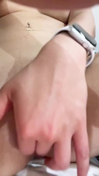 Korean Tight Body Fingering Her Pussy