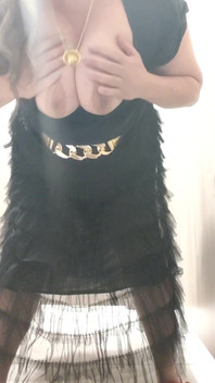 In de badkamer van de Thater