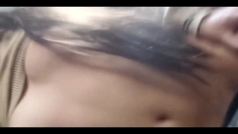 Astrid Cute: Podnieś spódnicę teraz! Powiedziałem mojej studentce, aby nie nosić dziś...