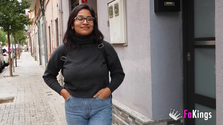 FAKings: Prsatá Latina Lana Villafuerte je tak sexy! Sprcha, masturbace a...