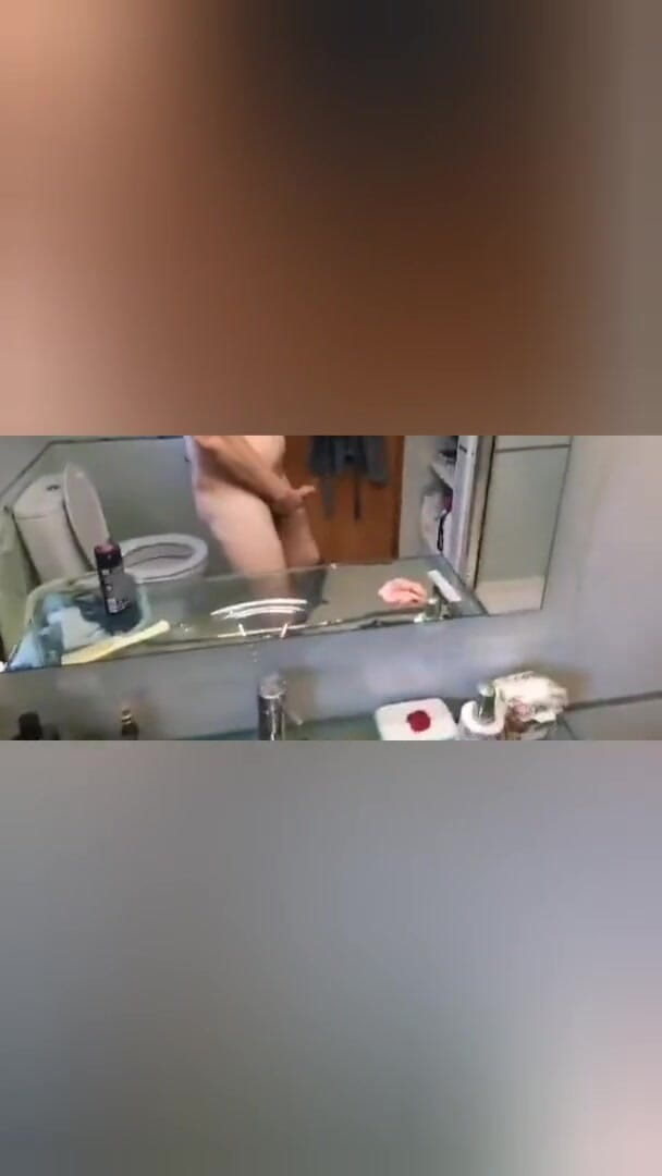 Rafael Torreano: ホットダディが大量の射精でオナニーしているのを捕まえる