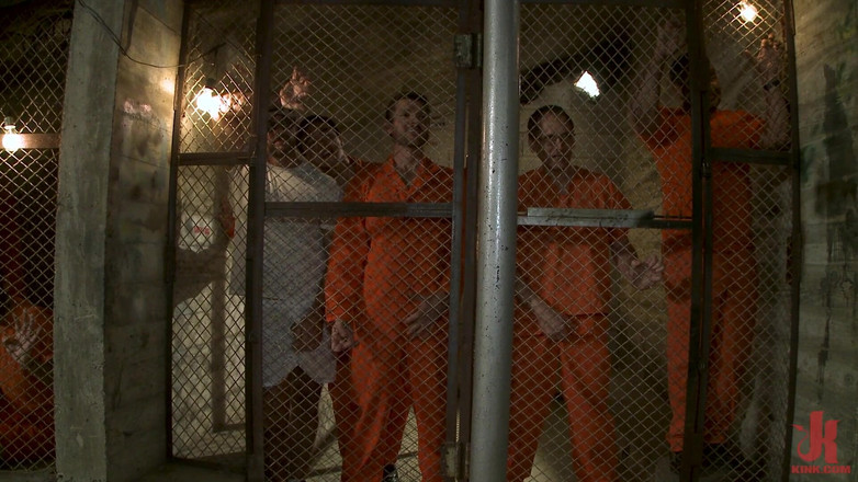 Kink Men Classics: ジェレミー・スティーブンス:拘置所、独房の脱出、そして刑務所ギャングの関係