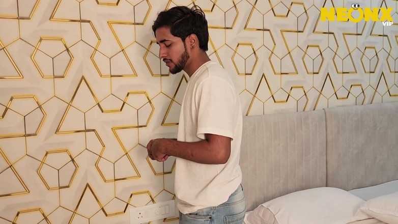 NeonxOTT: 남편 인도 섹스에 따먹히는 섹스 굶주리 와이프