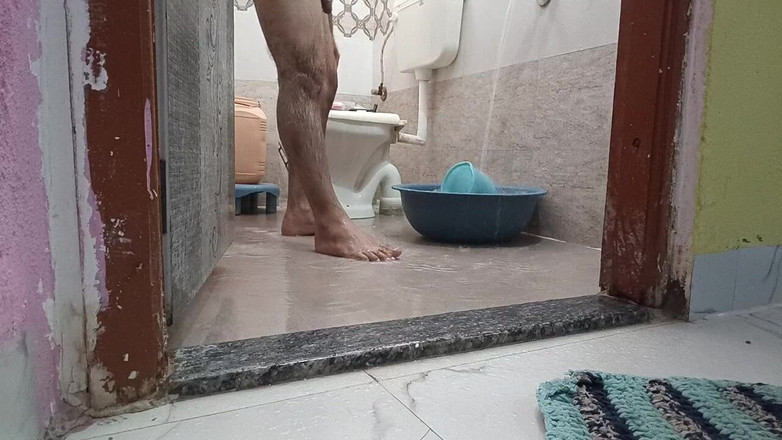 LovedSunsine1990: Vrei să faci o baie goală cu mine?