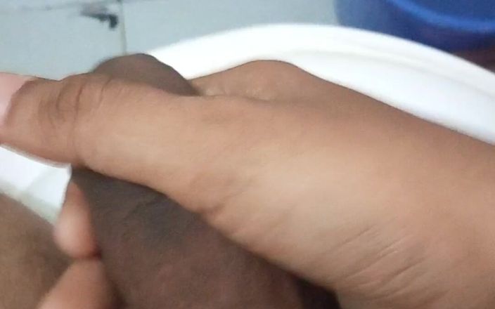 your fuck boy: Dal piccolo al grande, il mio cazzo desi viene eretto