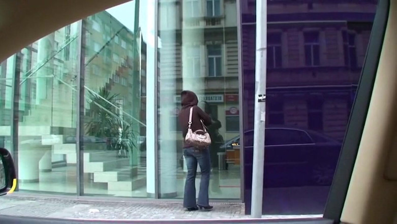Facial flavor: Cindy Dollar opgepikt op straat en op een mooie pijpbeurt...