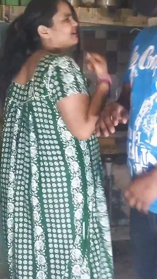 Sonathakur: Desi Bhabhi Big Boobs Cleavage Tease in Kitchen Hot Indian...