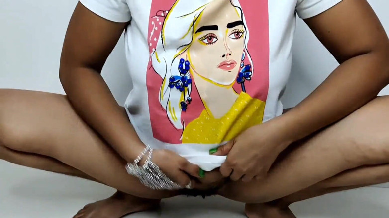 Sexy Komal: I will pee in your mouth. May I pee. You...