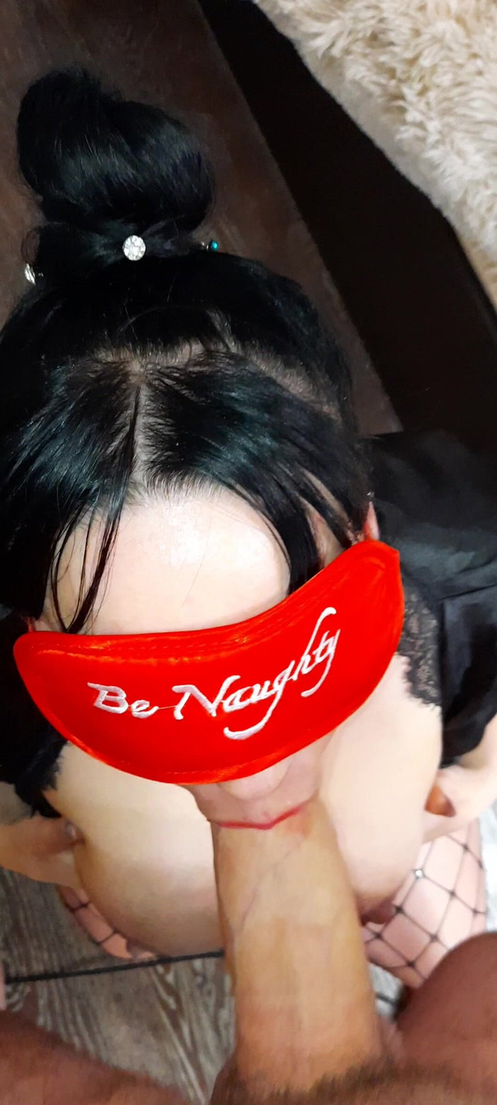 SexandAnal7: Orta yaşlı seksi kadın ağzına yumruk atmışken