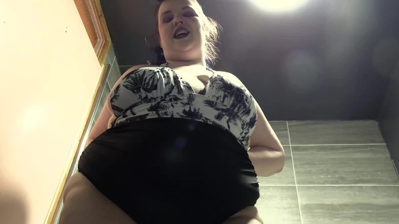 Mxtress Valleycat: Swimsuit Insults
