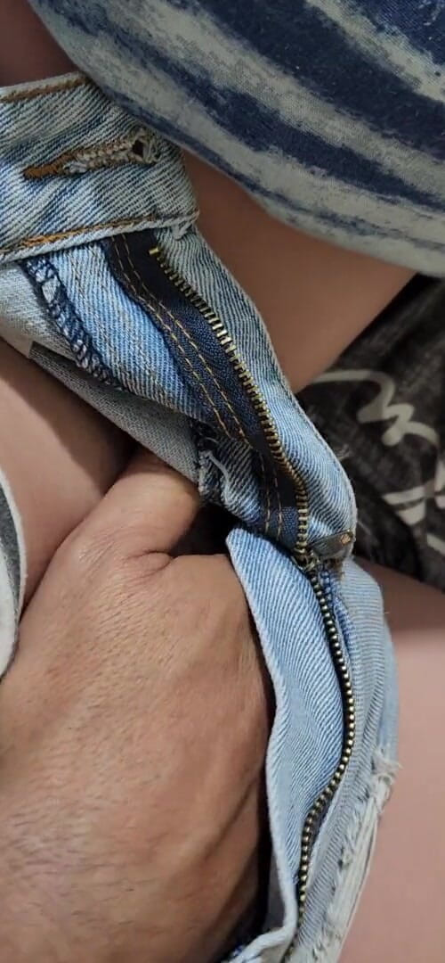 Sparowdox: Fingering My 19 Year Old Girlfriend in Her Tight Jeans