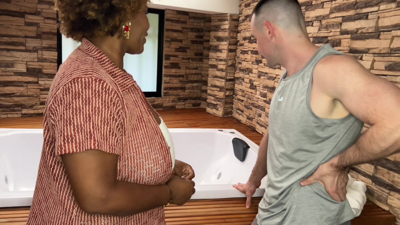 Andres Acosta: Huge Natural Boobs Black MILF Cheats with White Repair Guy...