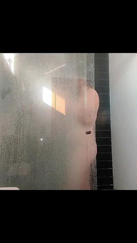 Ho Dovuto Farmi Una Doccia Dopo Aver Mugnuto Tutto Il Letto