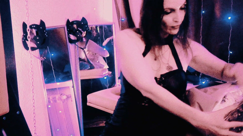 Eva Latexxx: Hot Fetish Leather Big Ass Mistress Eva Latex BDSM Solo...