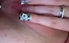 Mi scopo il culo stretto e la mia figa