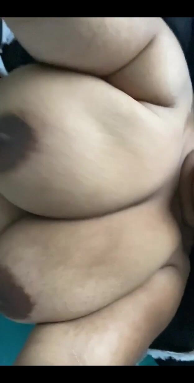 Biggdebbie solo: 44G cycki
