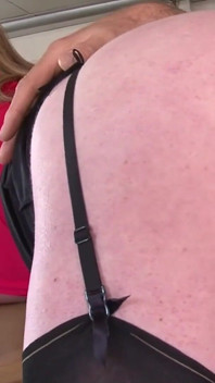 Britse milf scène-3 reet blonde milf Holly Kiss neukt op kantoor met haar baas