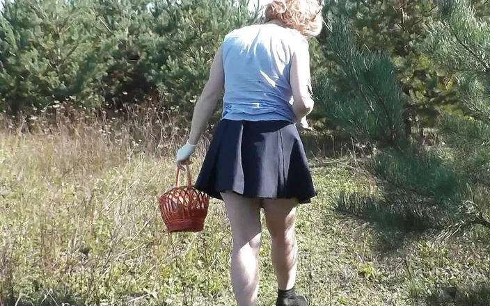 XXX-Platinum: Outside. Beautiful Stepmom MILF Without Panties Picks Mushrooms in Forest...