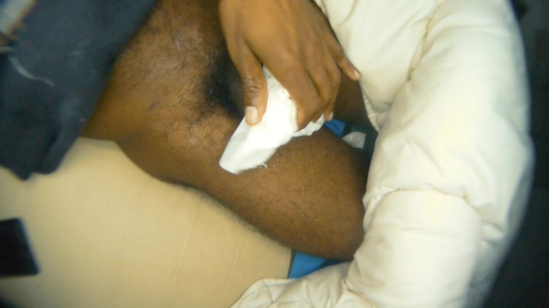 Dorian DomTop: Мастурбация с большим черным членом: после сцены