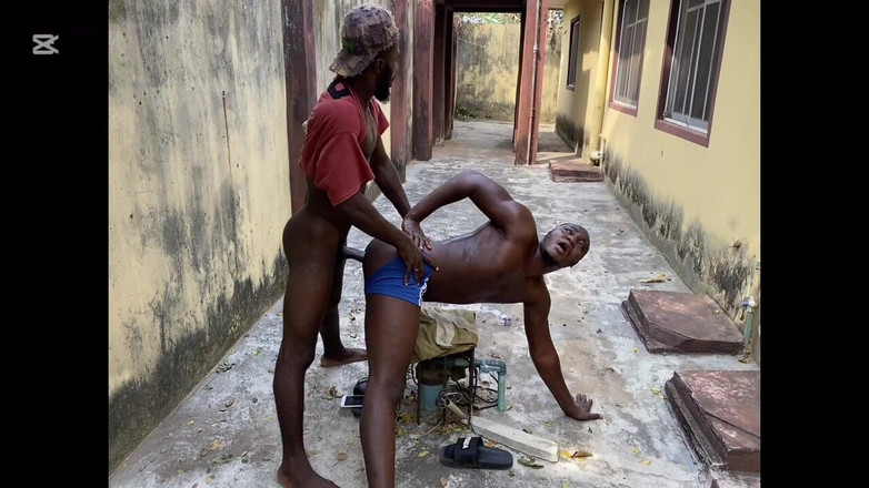 Bigmigh: Вітчим і велика дупа