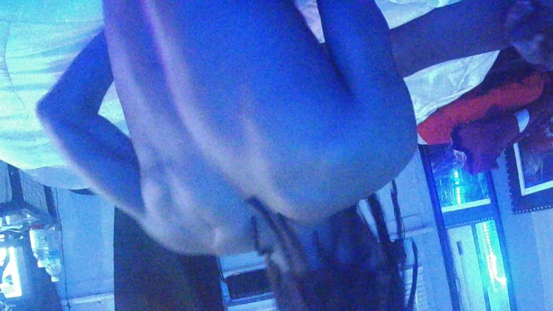 12 in Pole Boy BBC: Giờ New York