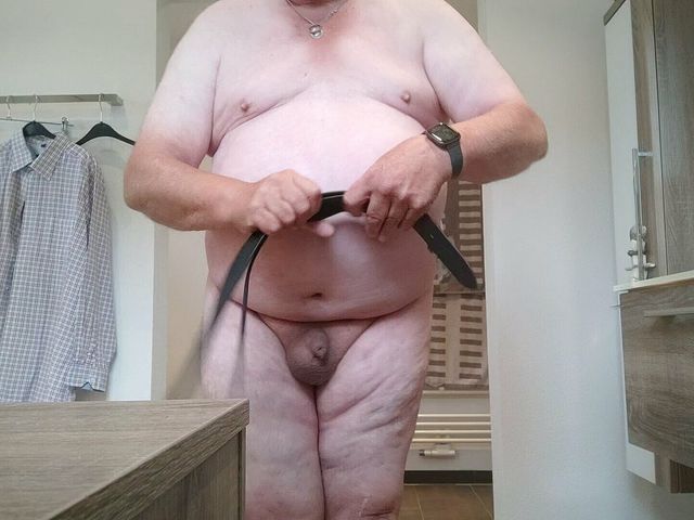 The Belt Makes Me Horny (Karlchengeil)