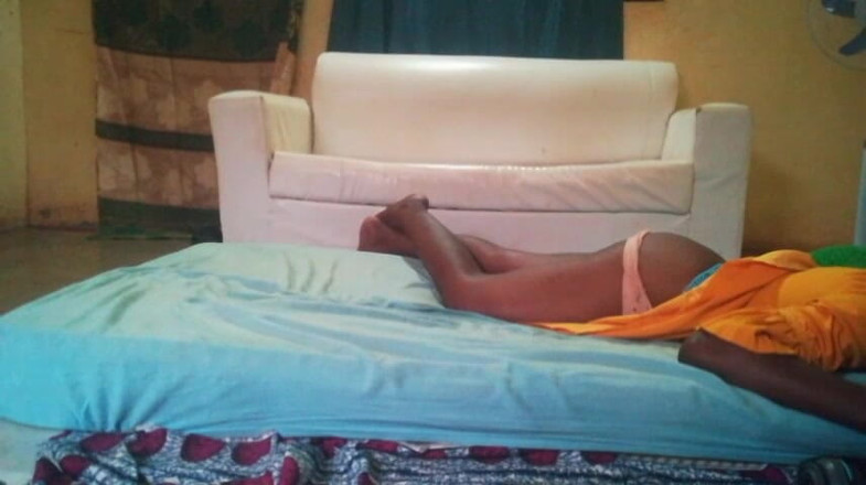 Pornsexlive: La directrice de l’hôtel reçoit une bite noire de son...