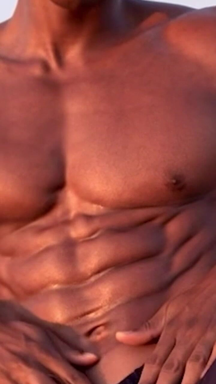 Vida Noite: Beccato: Taglialegna calda nei boschi