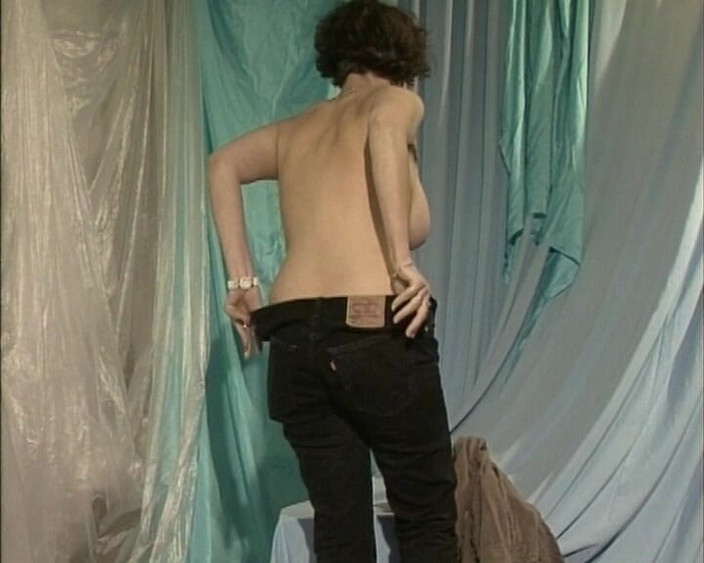 YOUR FIRST PORN: Zeer, zeer verlegen amateur babsi