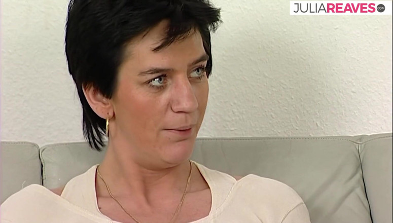 Retro German Casting Tour: ホット熟女はハードディルドファックの前にdeepthroatフェラチオを楽しんでいます