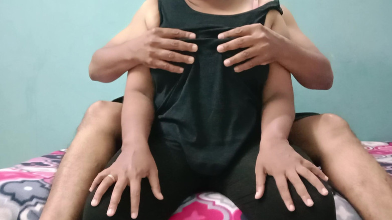 Indian Disha: Desi indische bhabhi mit dicken möpsen wird von Devar gefickt