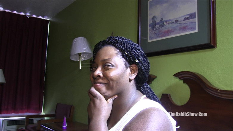 The Habib Show: De sexy dikke newbie Lonni Bella neukt grote zwarte lul...