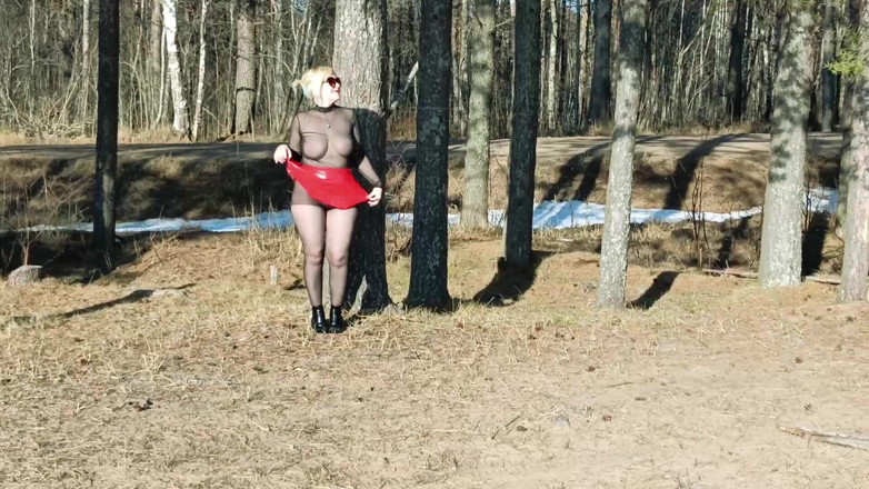 RedRoseRus: Sexy Micro Skirt - Walking Outdoor