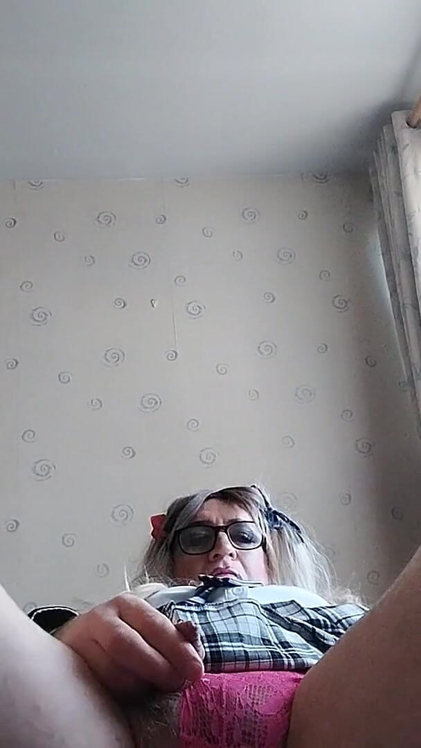 Dolled-up College Girl Cumshot (Sissy Cindy)