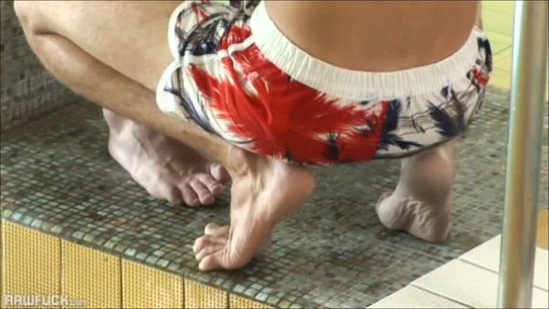 Raw Fuck: Tutto solo e sull'osso