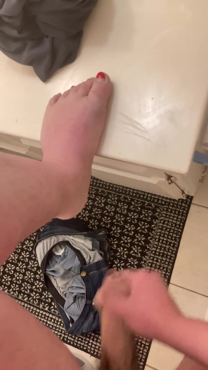 Jennysparkless: Ejaculând pe degetele de la picioarele mele