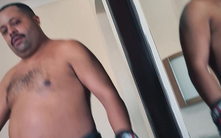 Combat and fetish: La lotta di boxe di bearzinho black pov