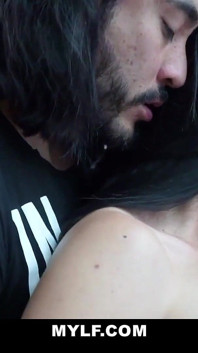 Acalmando a latina cooch play