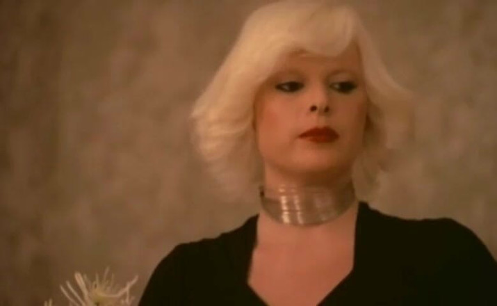 Hard Lesbians: Brigitte Lahaie é fodida minha empregada