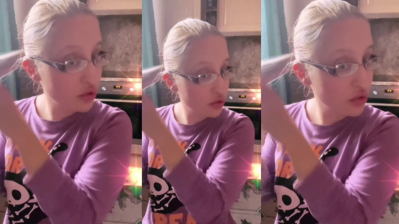 FinDom Goaldigger: ASMRロングブロンドの髪をとかす