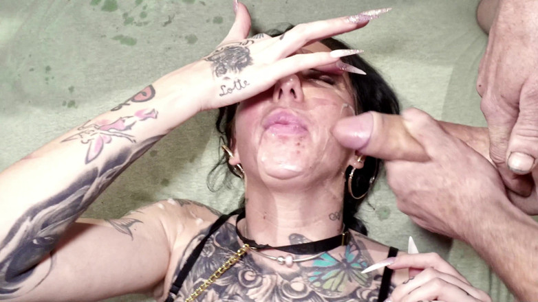 Scout69: แก๊งแบงค์เยอรมันกับหีชำแหละตัวเมีย Sarah Deluxe กับผู้ชายธรรมดาในเบอร์ลิน